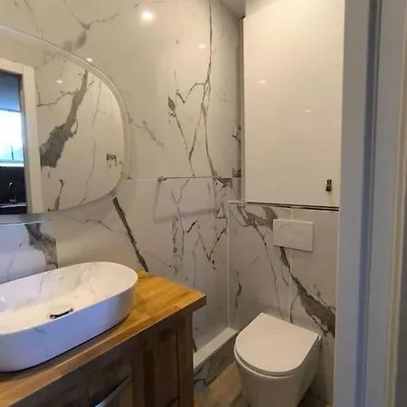 Grand Place Morny Refait A Neuf